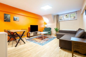 Bright and Colorful Flat with Balcony in Moda